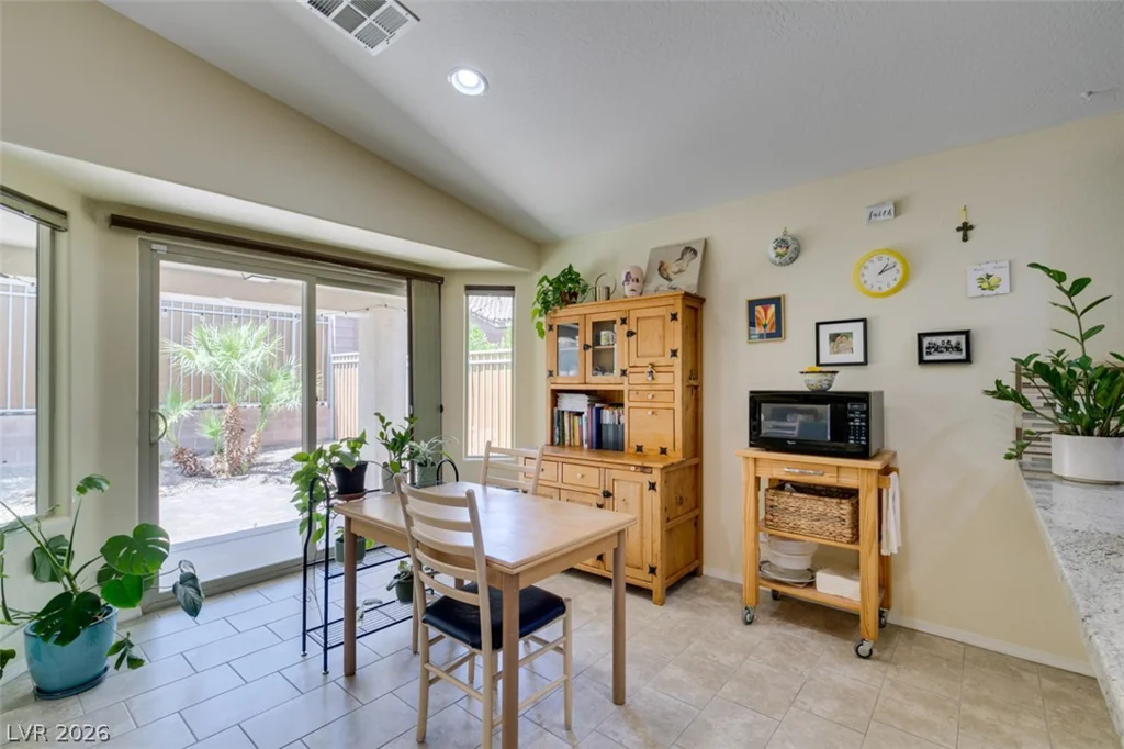 5913 Sammarra, North Las Vegas, NV 89081
