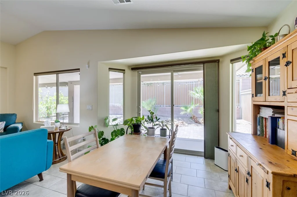 5913 Sammarra, North Las Vegas, NV 89081