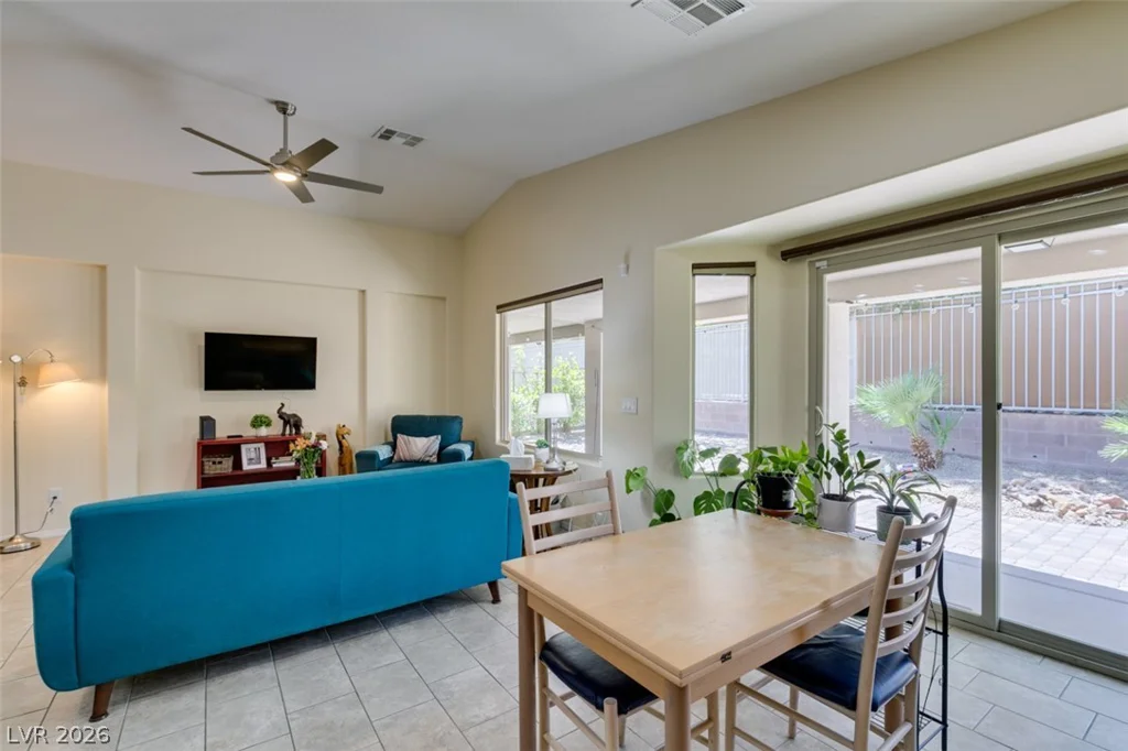 5913 Sammarra, North Las Vegas, NV 89081