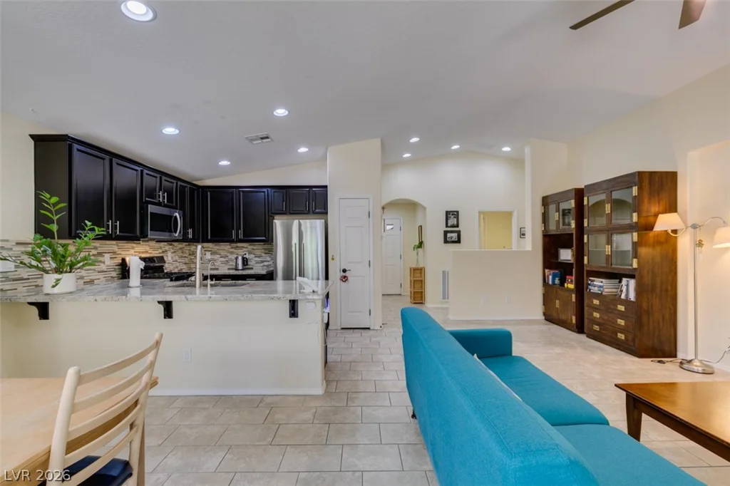 5913 Sammarra, North Las Vegas, NV 89081