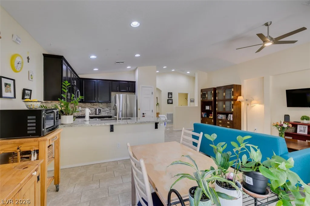 5913 Sammarra, North Las Vegas, NV 89081