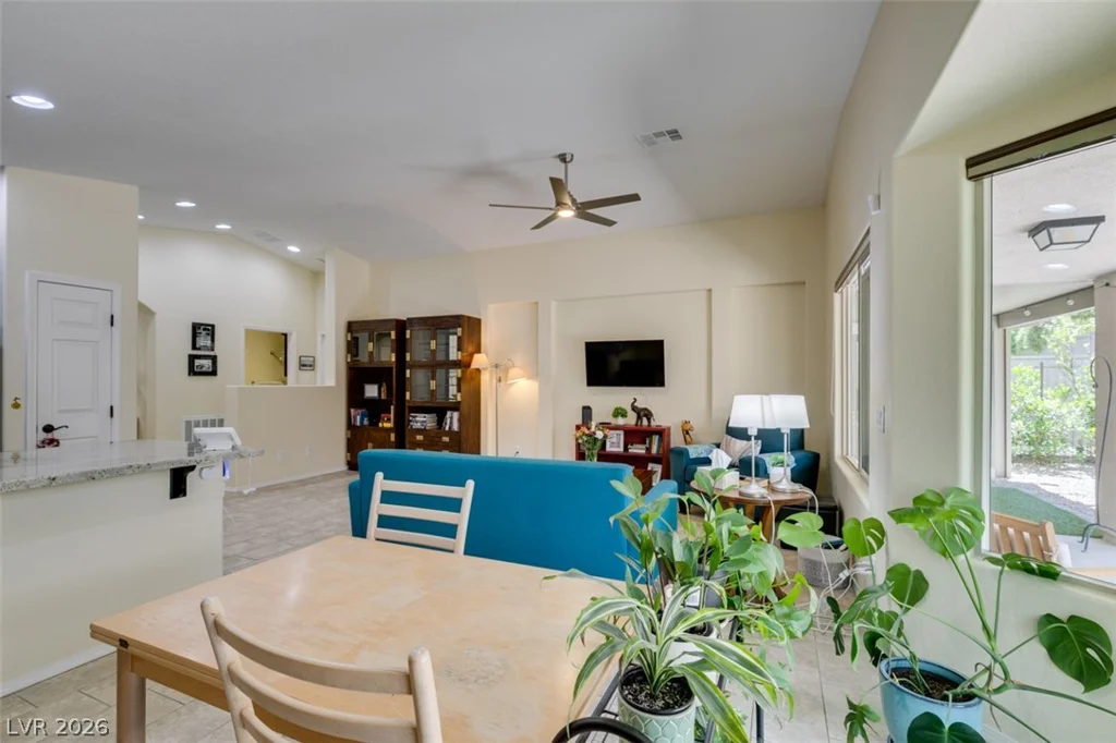 5913 Sammarra, North Las Vegas, NV 89081