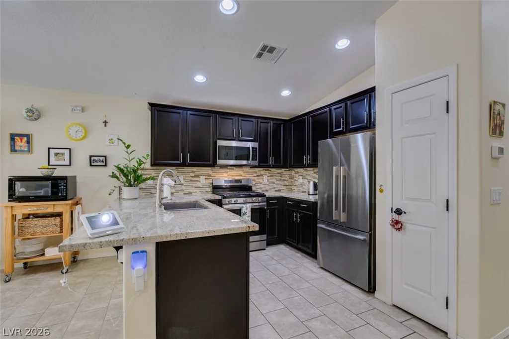 5913 Sammarra, North Las Vegas, NV 89081