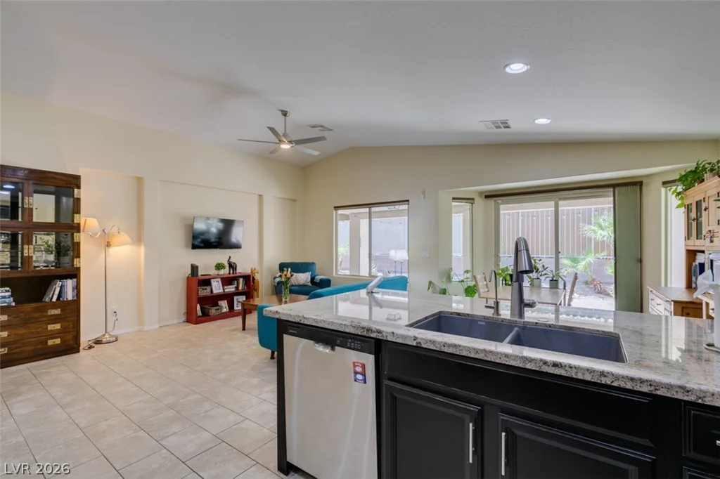 5913 Sammarra, North Las Vegas, NV 89081