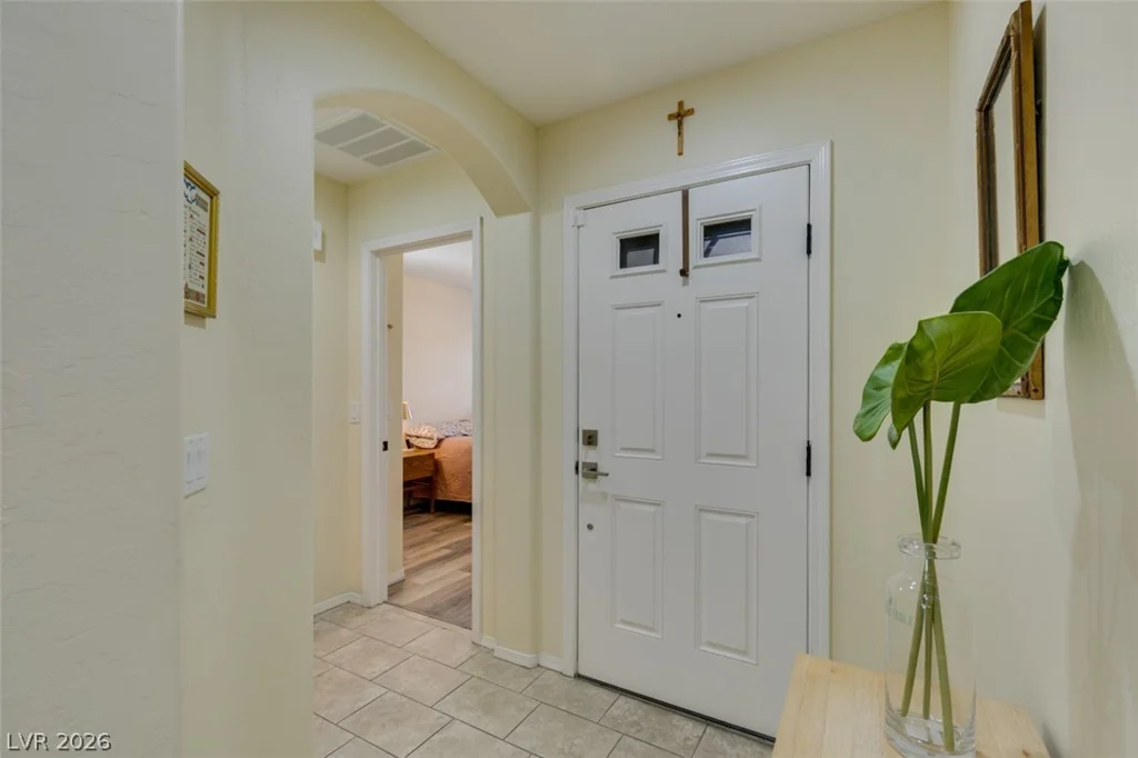 5913 Sammarra, North Las Vegas, NV 89081