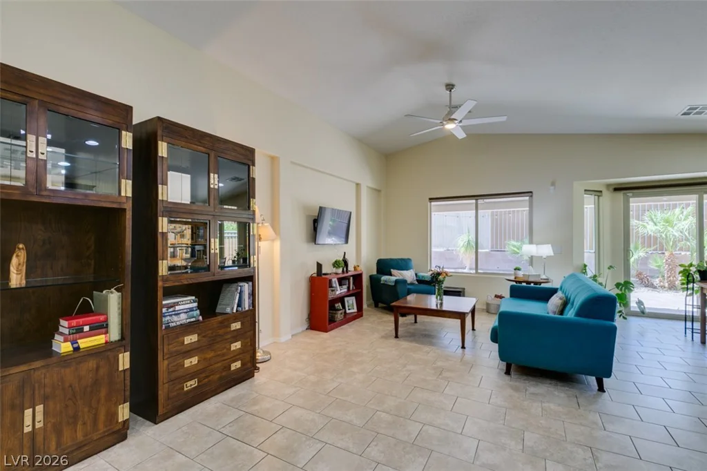 5913 Sammarra, North Las Vegas, NV 89081