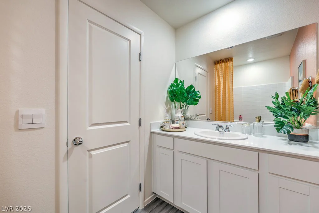 7376 Monique Creek, North Las Vegas, NV 89084