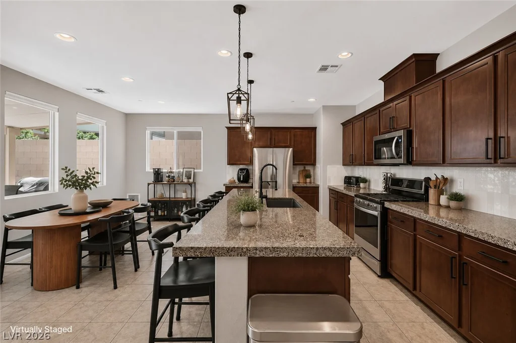 10383 Andele, Las Vegas, NV 89166