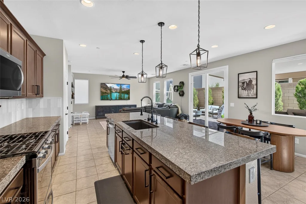 10383 Andele, Las Vegas, NV 89166