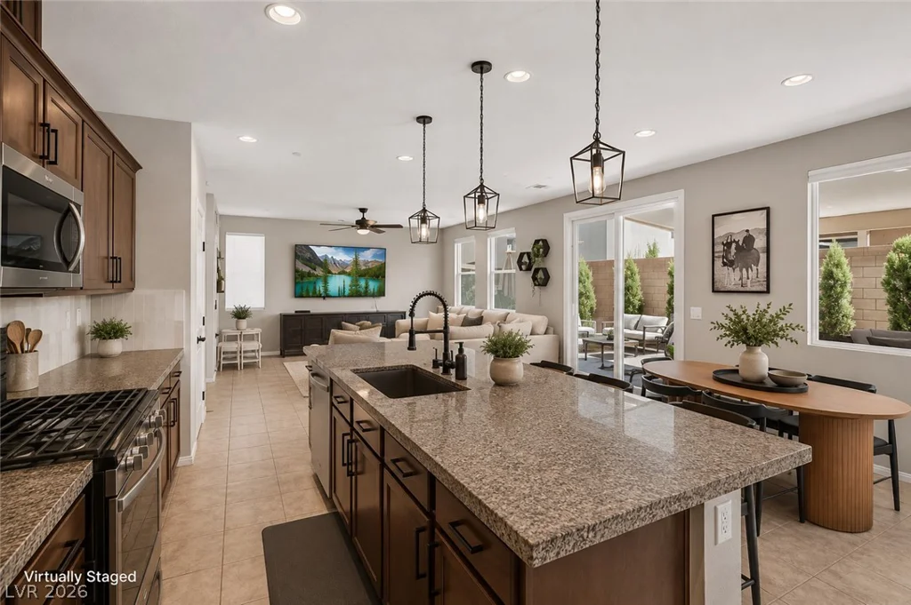 10383 Andele, Las Vegas, NV 89166