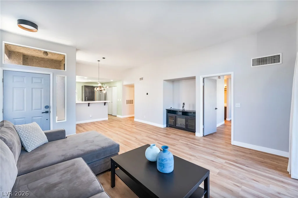 3125 Buffalo, Las Vegas, NV 89128