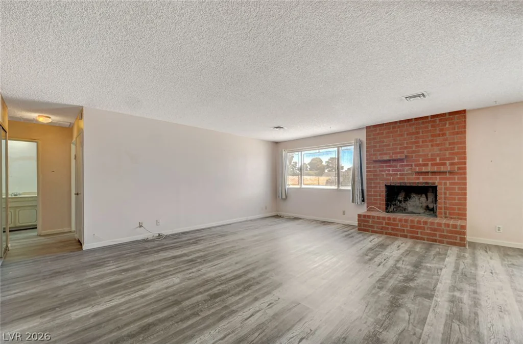 3660 Thom, Las Vegas, NV 89130