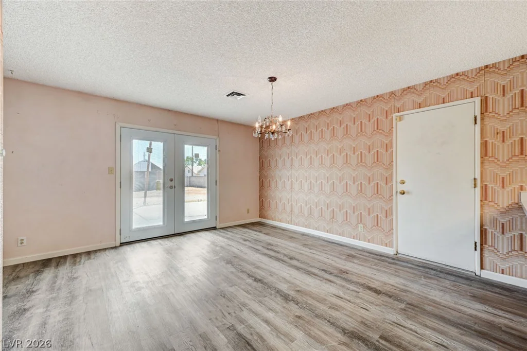 3660 Thom, Las Vegas, NV 89130
