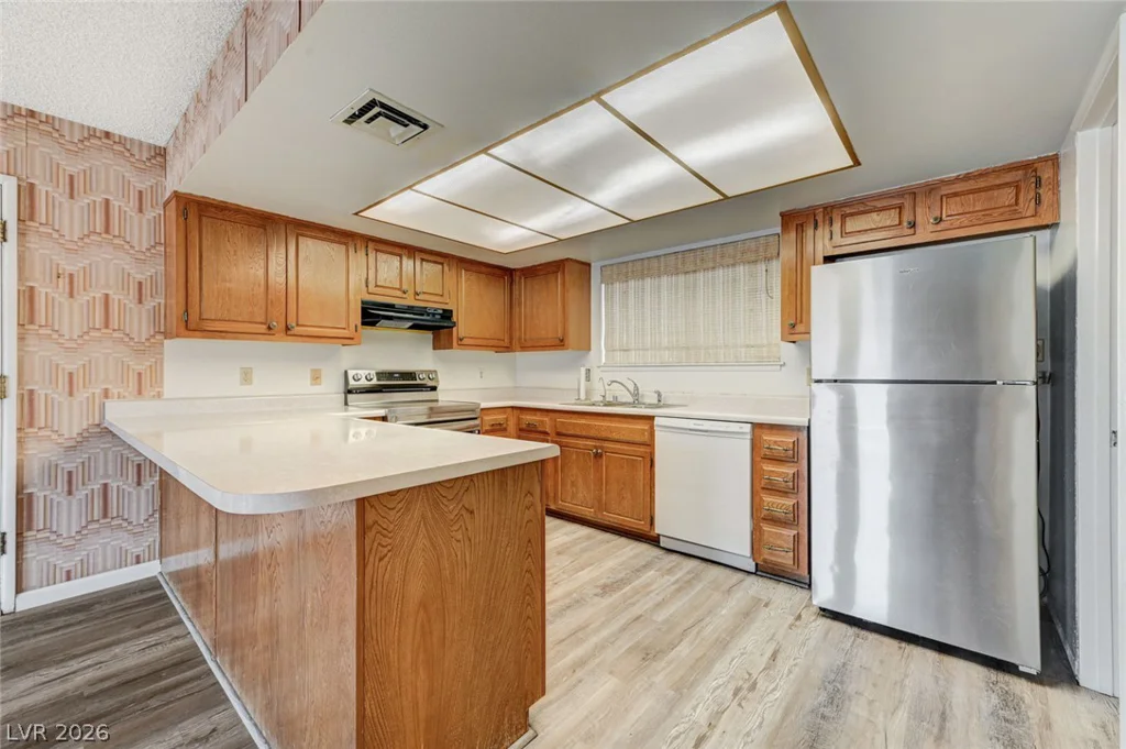 3660 Thom, Las Vegas, NV 89130