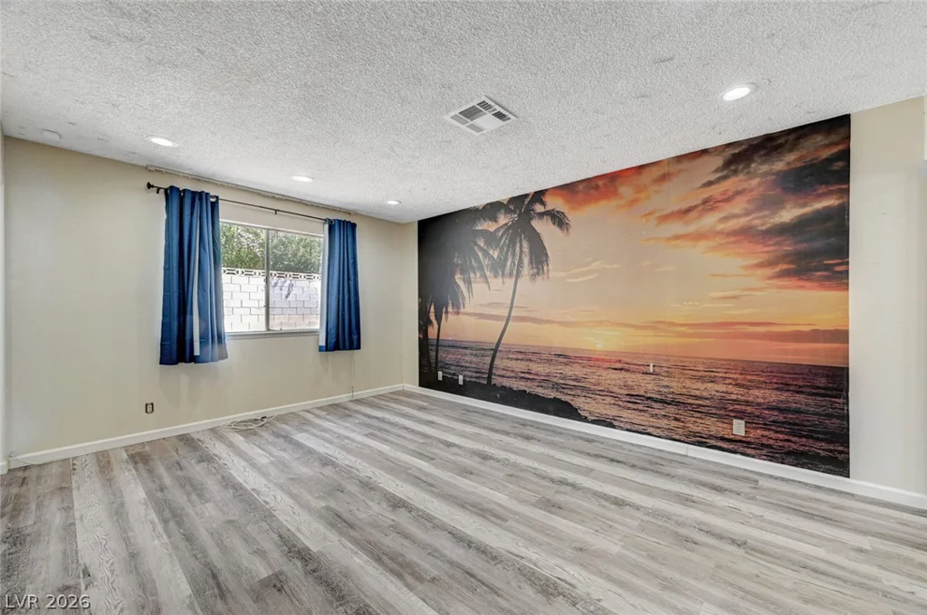3660 Thom, Las Vegas, NV 89130