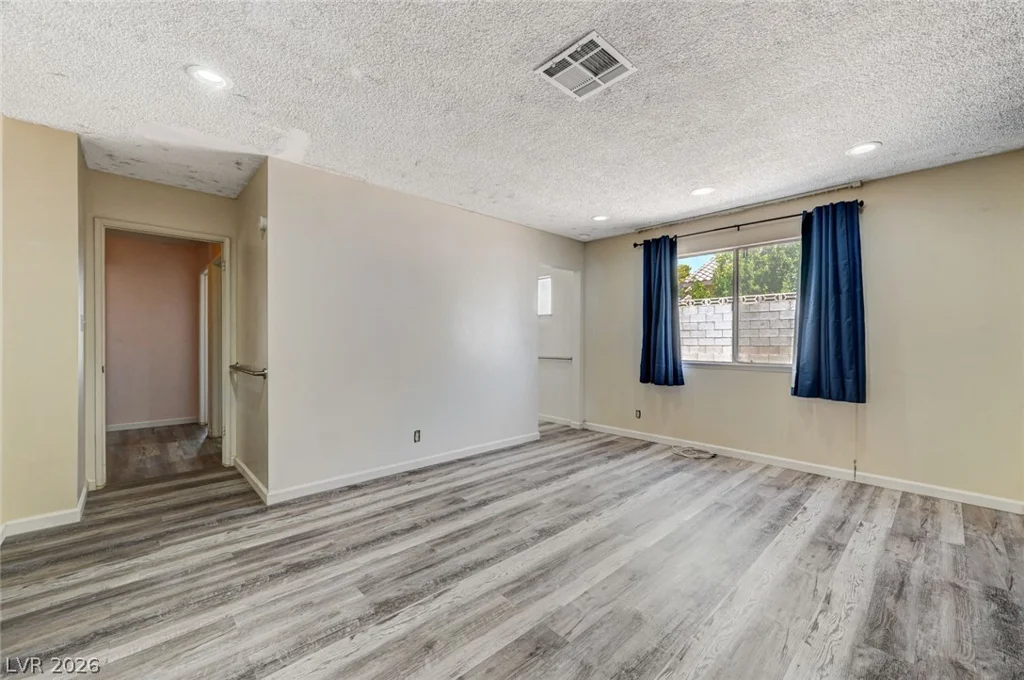 3660 Thom, Las Vegas, NV 89130