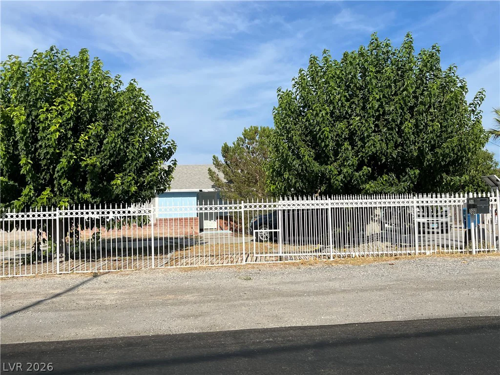 3660 Thom, Las Vegas, NV 89130