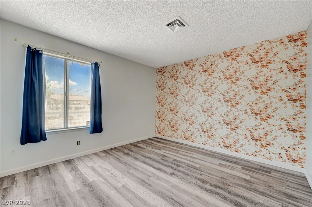 3660 Thom, Las Vegas, NV 89130