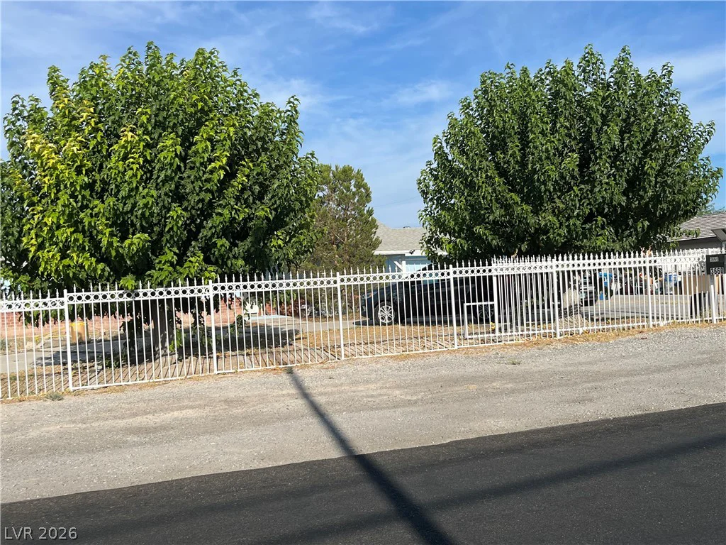 3660 Thom, Las Vegas, NV 89130