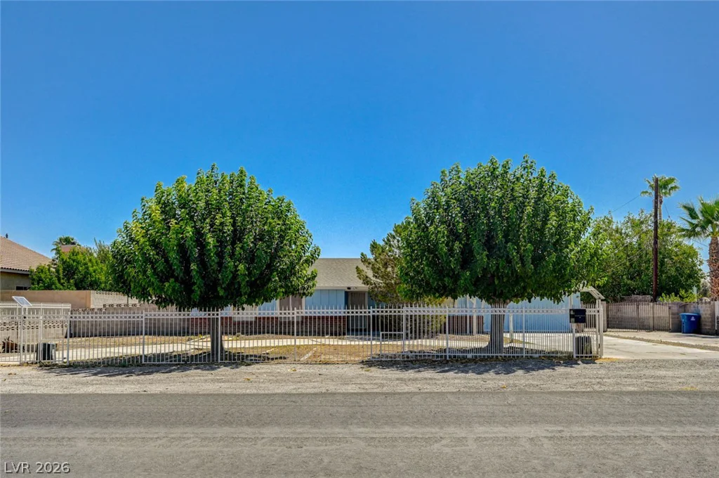3660 Thom, Las Vegas, NV 89130
