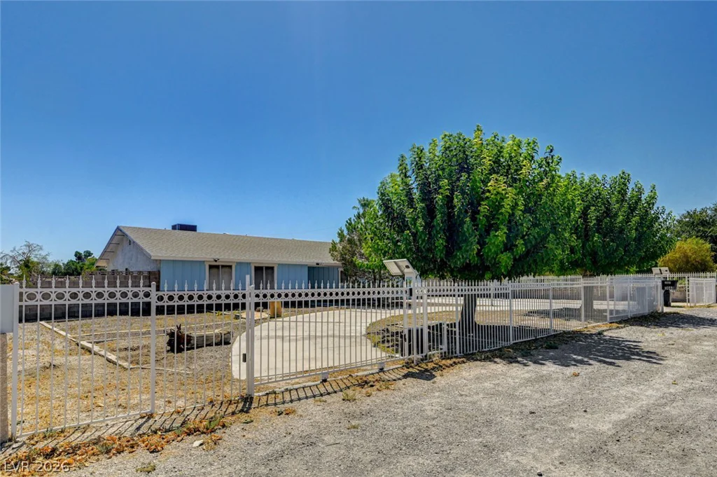3660 Thom, Las Vegas, NV 89130