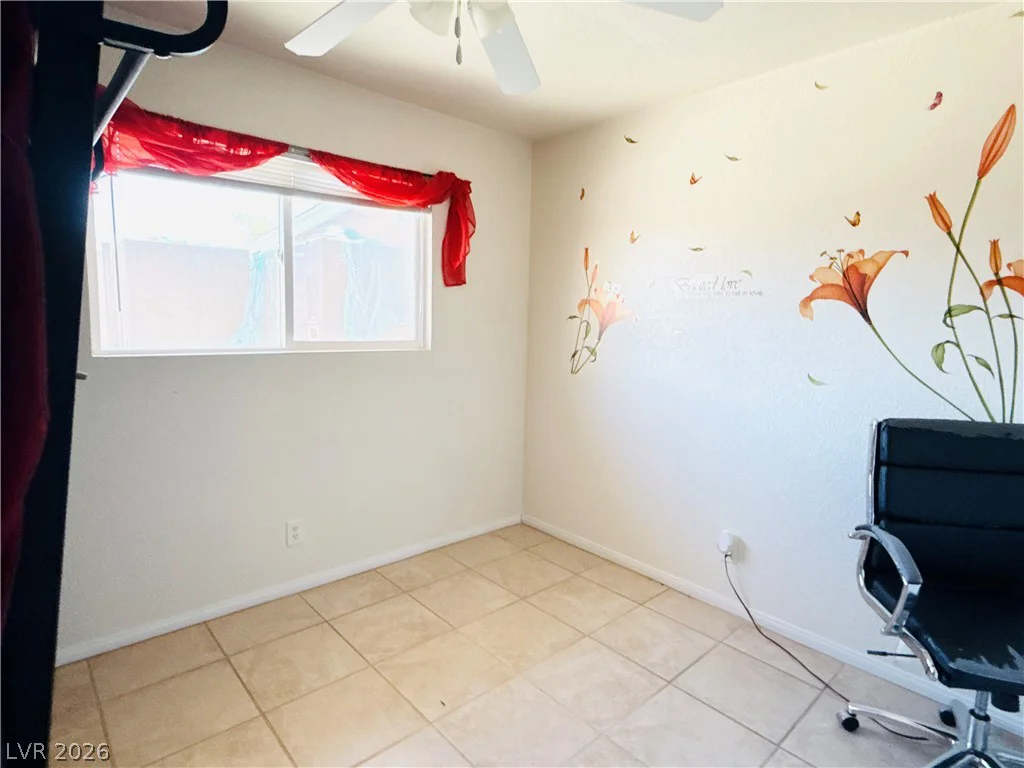 2420 North, North Las Vegas, NV 89030