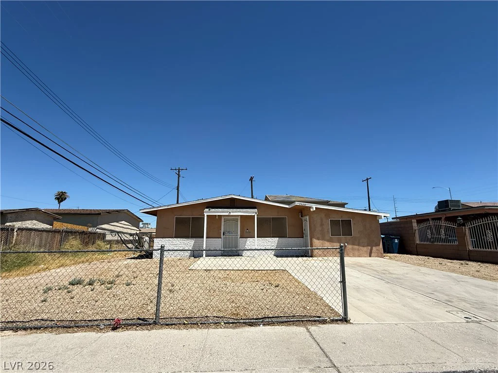 2420 North, North Las Vegas, NV 89030