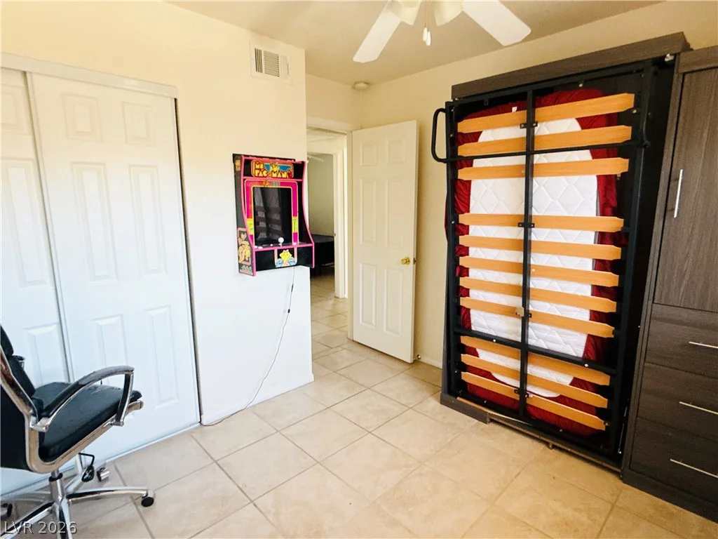 2420 North, North Las Vegas, NV 89030