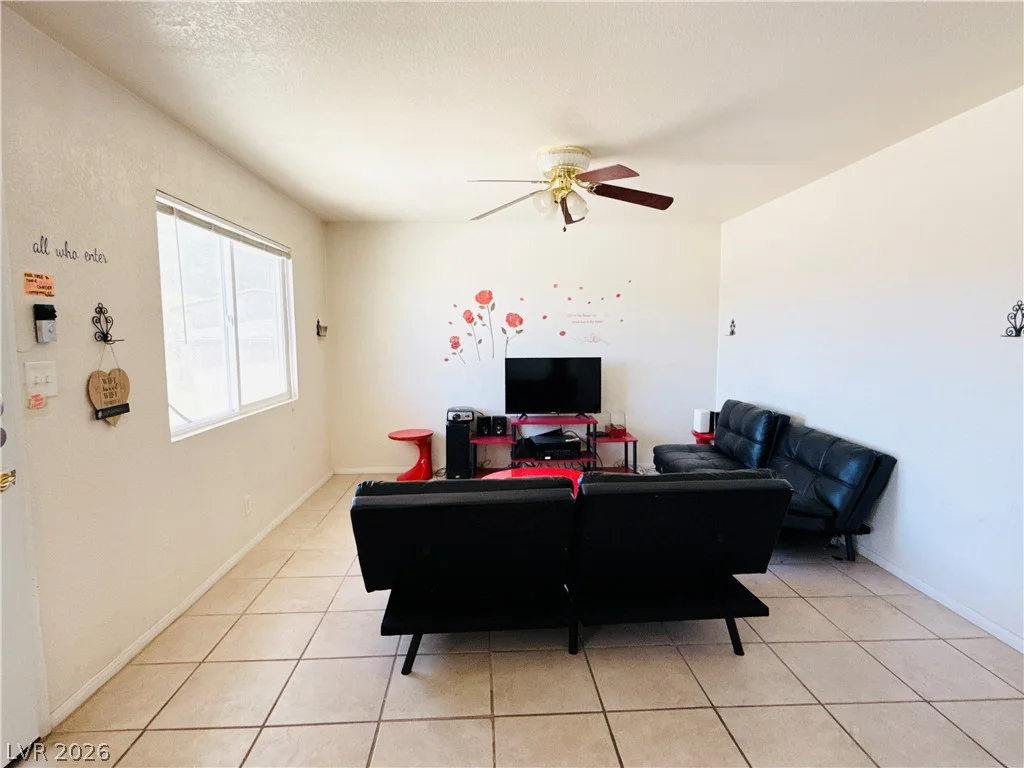 2420 North, North Las Vegas, NV 89030