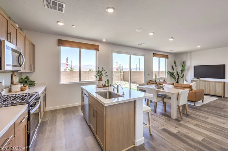 7344 Tanya Falls, North Las Vegas, NV 89084