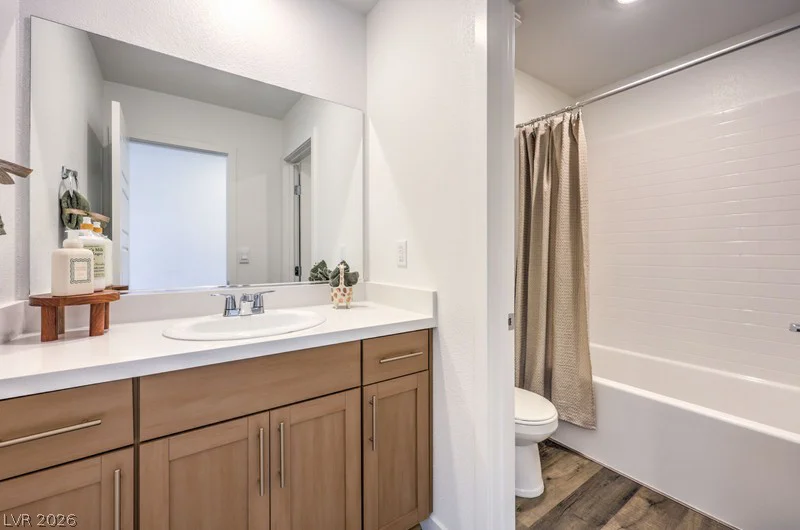 7344 Tanya Falls, North Las Vegas, NV 89084
