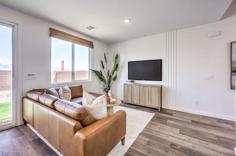 7344 Tanya Falls, North Las Vegas, NV 89084