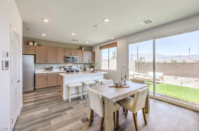 7344 Tanya Falls, North Las Vegas, NV 89084