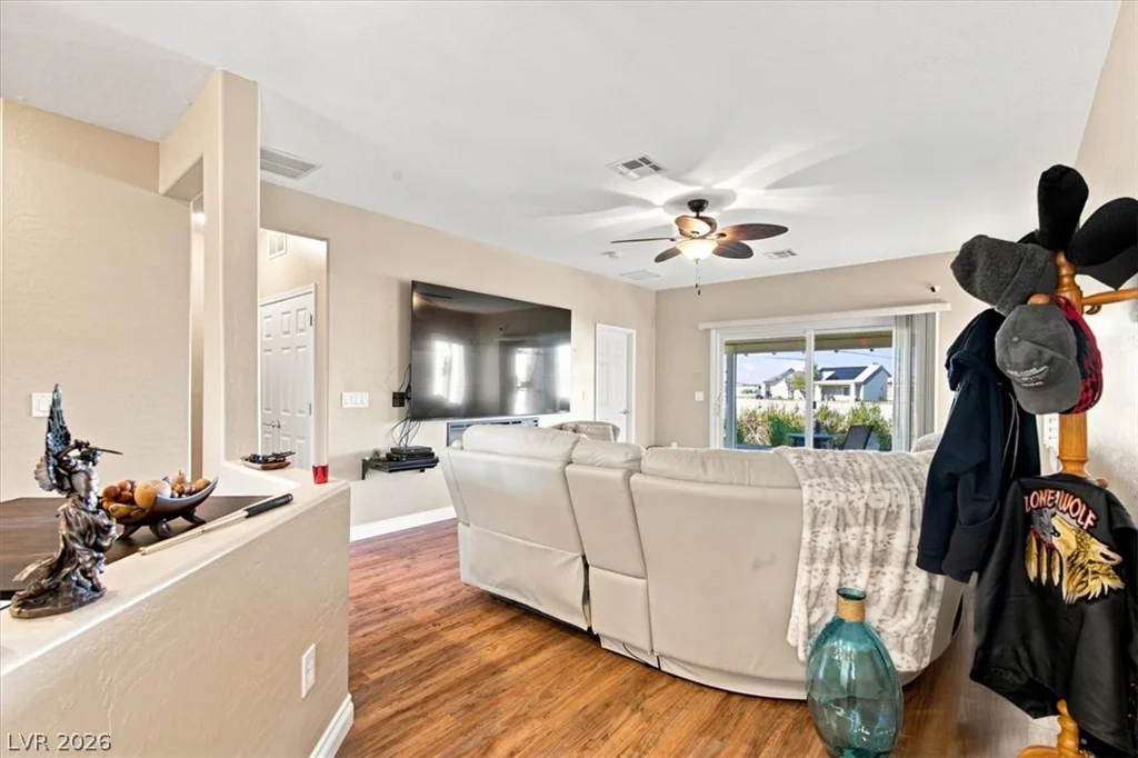 7374 Grassquit, North Las Vegas, NV 89084