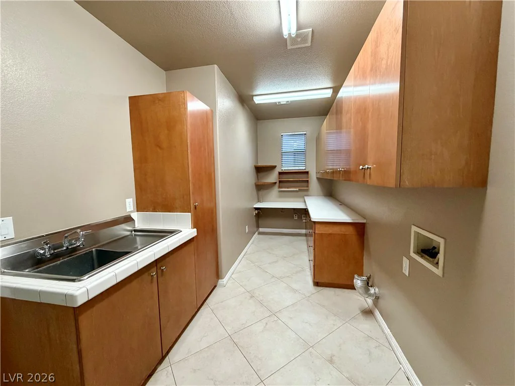 10227 Donde, Las Vegas, NV 89135
