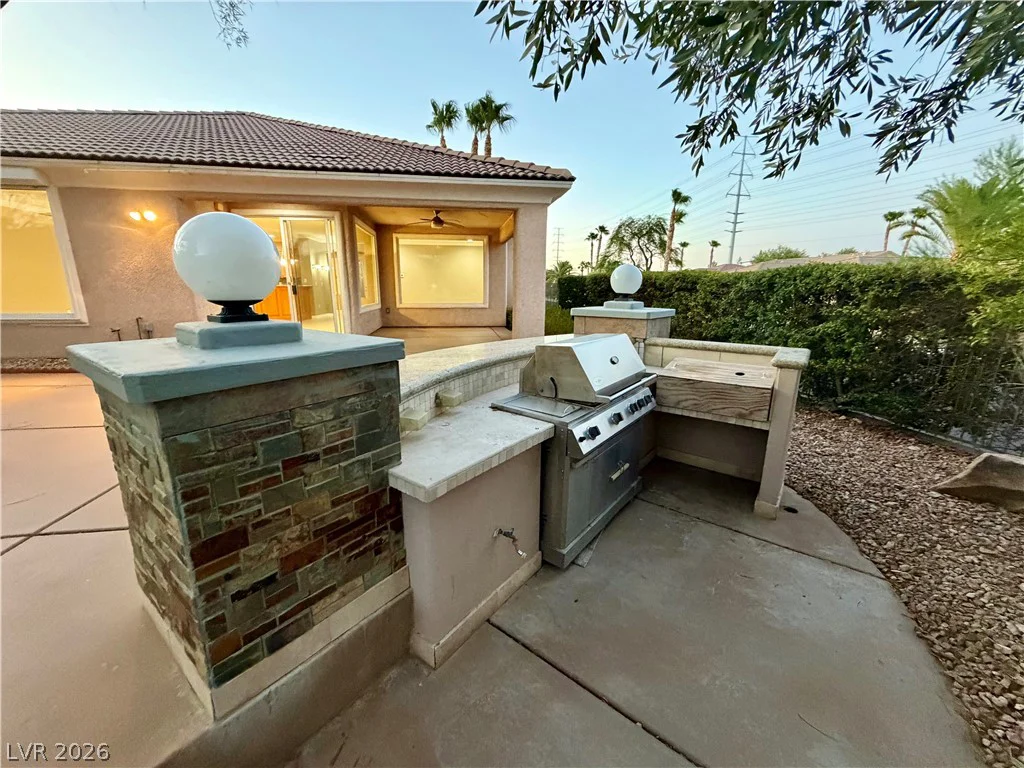 10227 Donde, Las Vegas, NV 89135