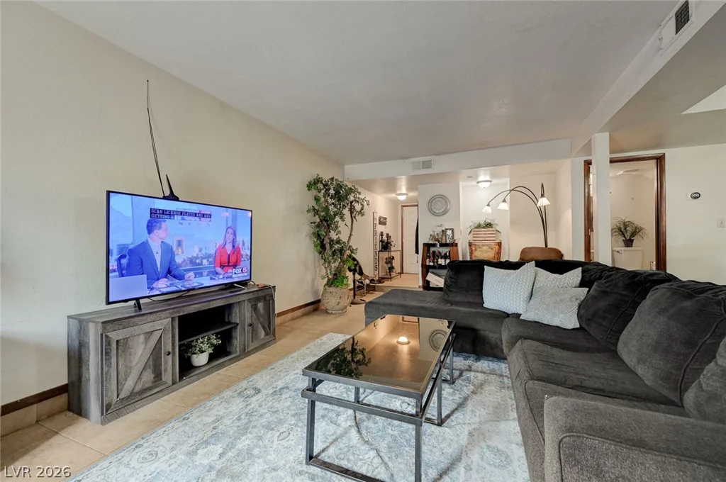 3363 Vema, Las Vegas, NV 89121