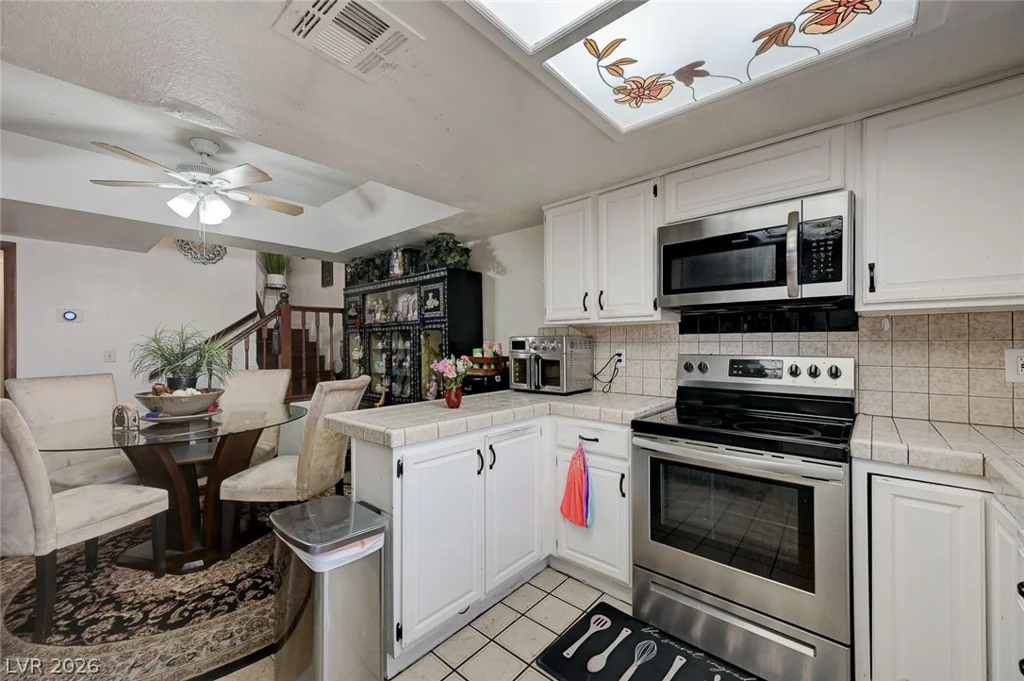 3363 Vema, Las Vegas, NV 89121