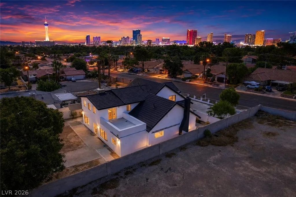 3200 Oakey, Las Vegas, NV 89102