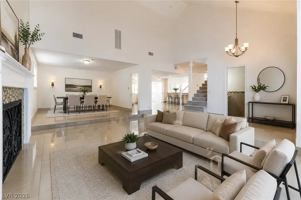 3200 Oakey, Las Vegas, NV 89102