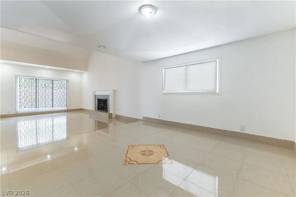 3200 Oakey, Las Vegas, NV 89102