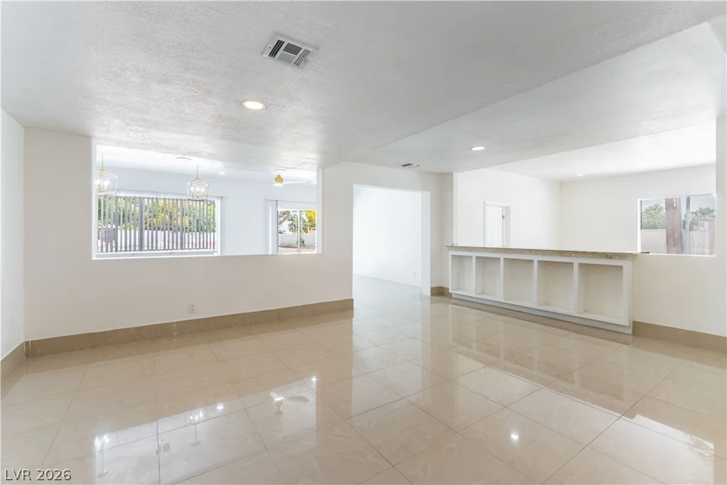 3200 Oakey, Las Vegas, NV 89102