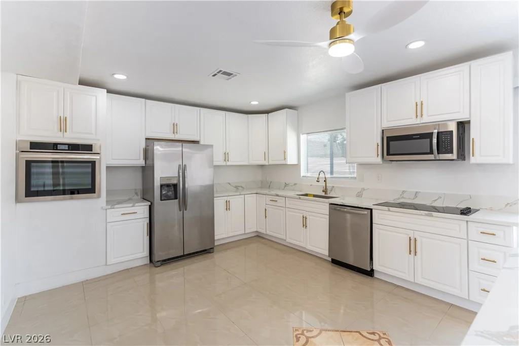 3200 Oakey, Las Vegas, NV 89102