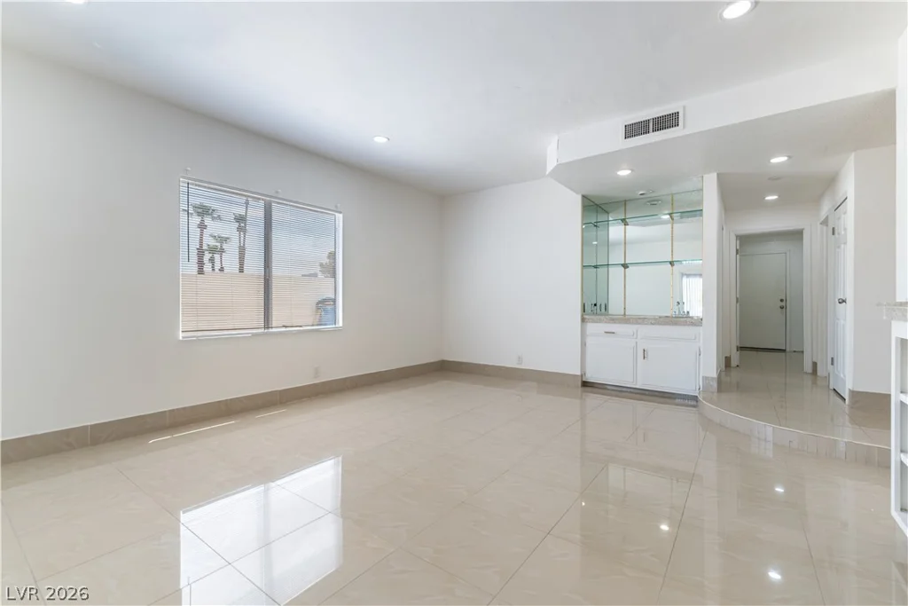 3200 Oakey, Las Vegas, NV 89102