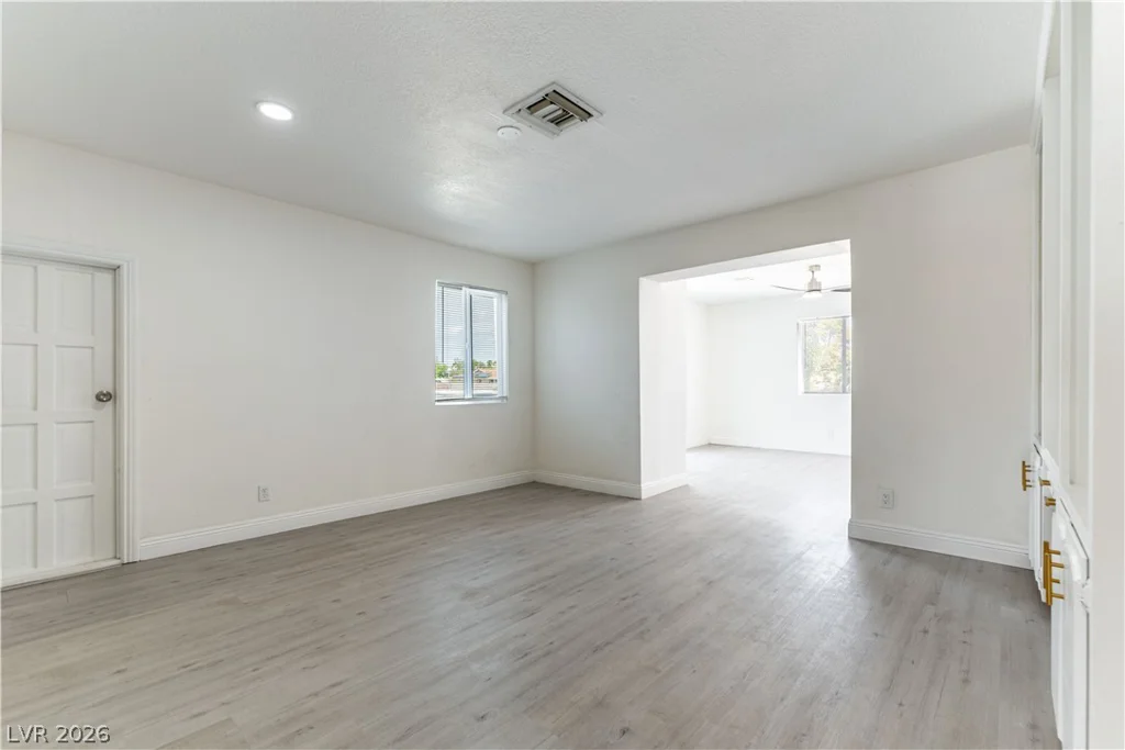 3200 Oakey, Las Vegas, NV 89102