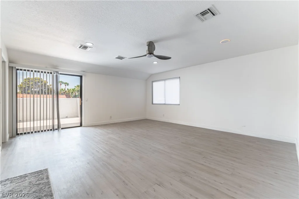 3200 Oakey, Las Vegas, NV 89102