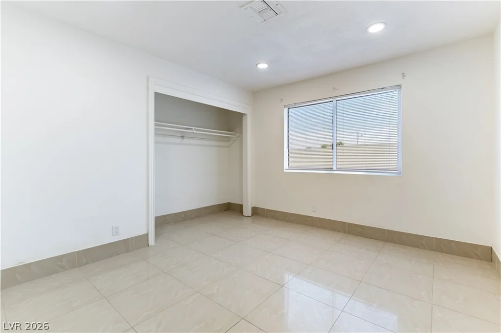 3200 Oakey, Las Vegas, NV 89102