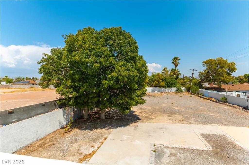 3200 Oakey, Las Vegas, NV 89102