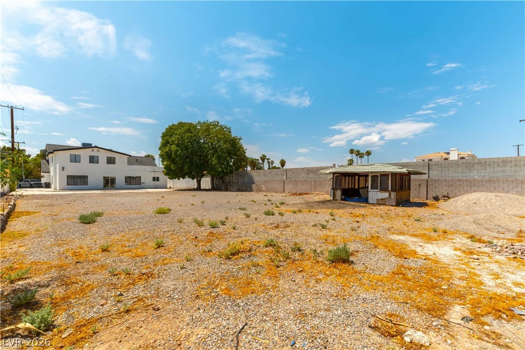 3200 Oakey, Las Vegas, NV 89102