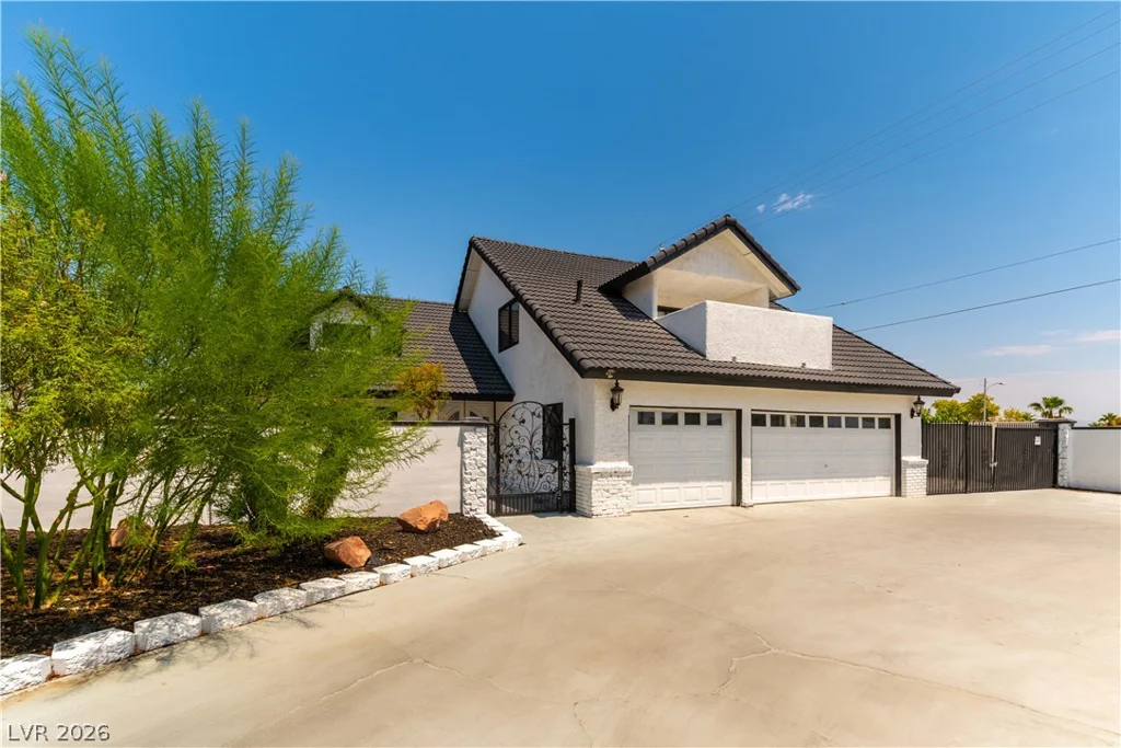 3200 Oakey, Las Vegas, NV 89102